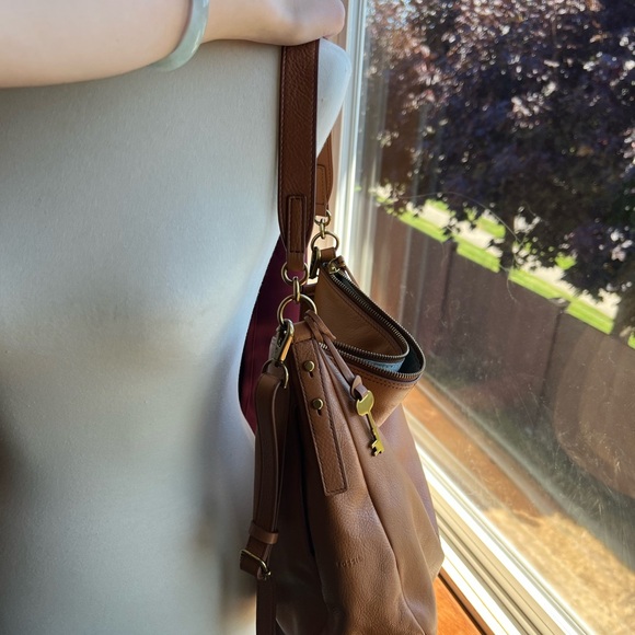 Fossil Skylar Hobo Crossbody Shoulder Bag - Picture 2 of 7